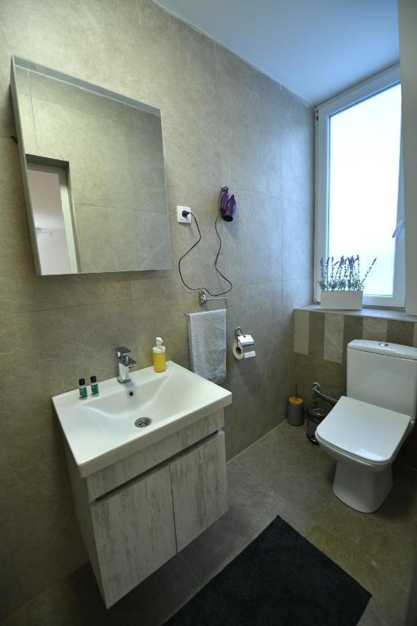 West In Apartments Čačak Eksteriør bilde
