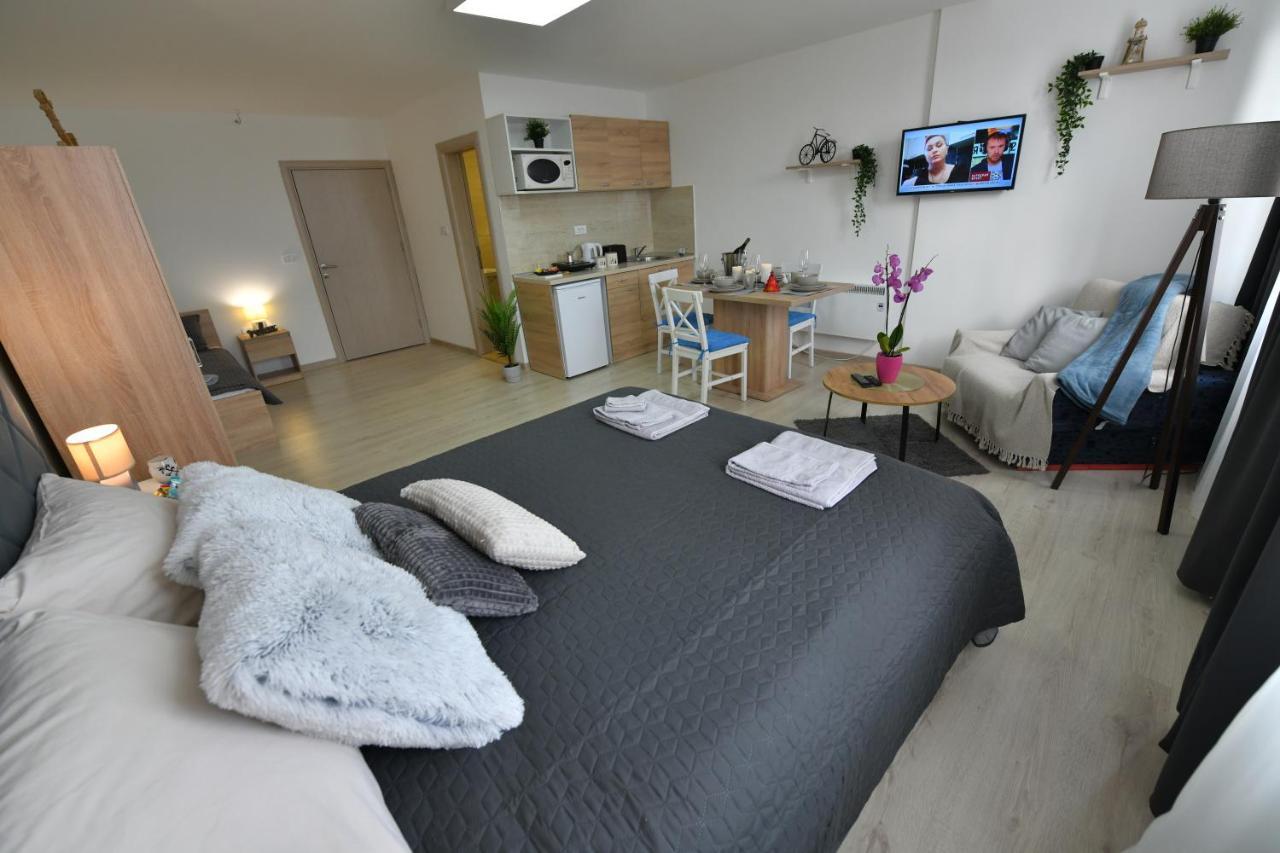 West In Apartments Čačak Eksteriør bilde