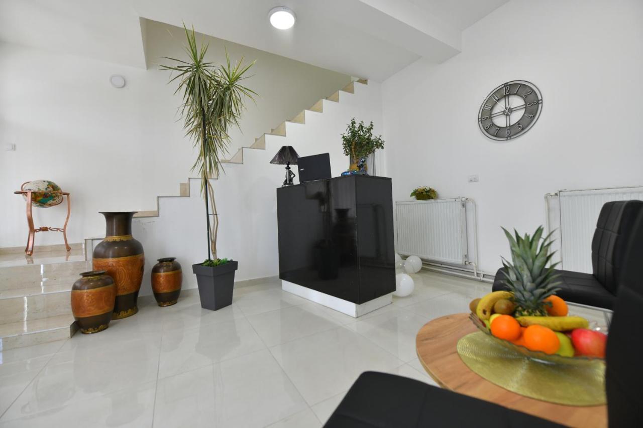 West In Apartments Čačak Eksteriør bilde